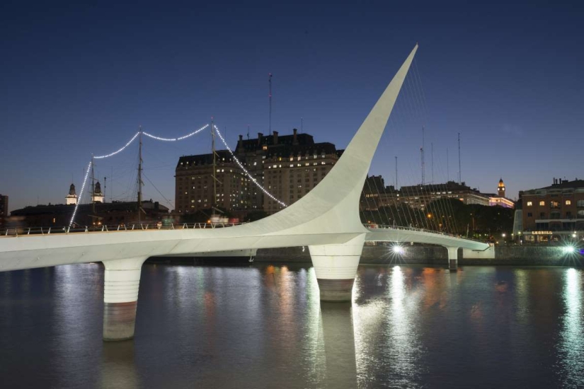 Los puentes peatonales más bellos del mundo Los puentes peatonales más bellos del mundo