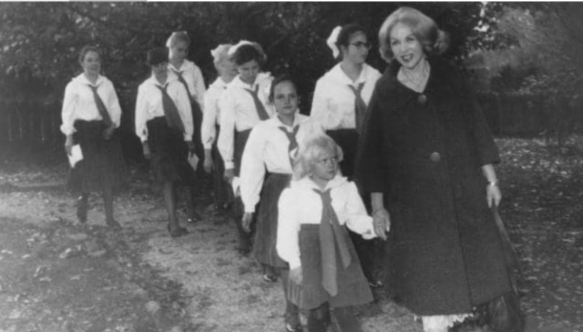 Lost childhood: hunger, bullying and drugs inside the "Family" sect