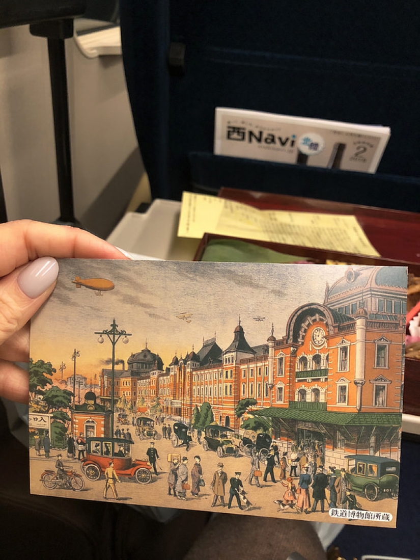 Lotus root, burdock appetizer and omelet with hieroglyphs: what they feed at the train station in Tokyo Lotus root, burdock appetizer and omelet with hieroglyphs: what they feed at the train station in Tokyo