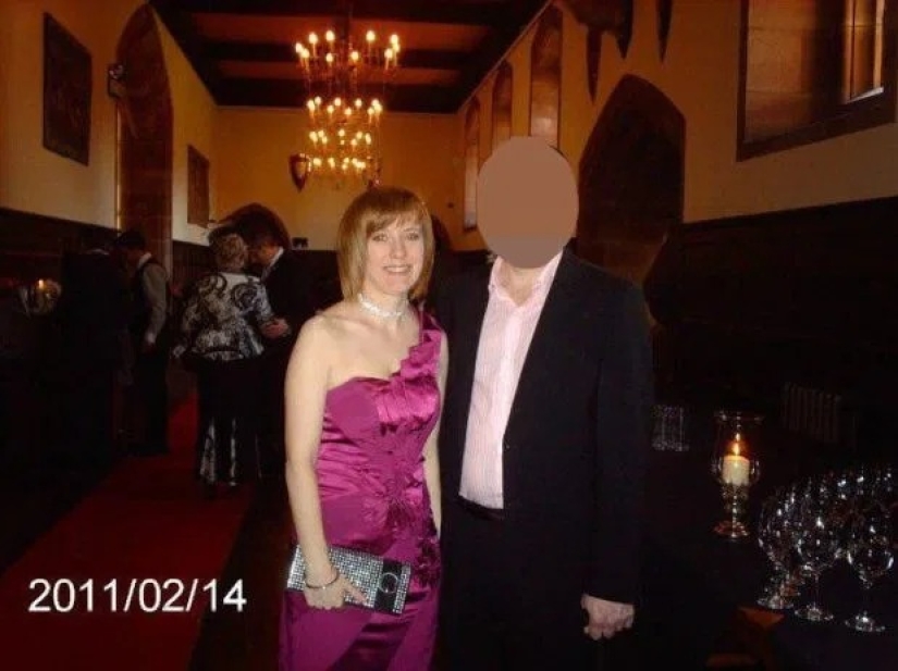 Love on repeat: Does recreating a wedding help save a marriage?