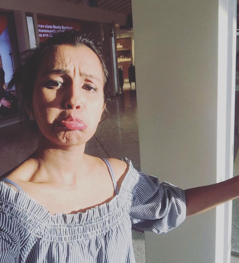 Luna de miel sola: la esposa publica una foto donde "abraza" a su esposo en casa Luna de miel sola: la esposa publica una foto donde "abraza" a su esposo en casa