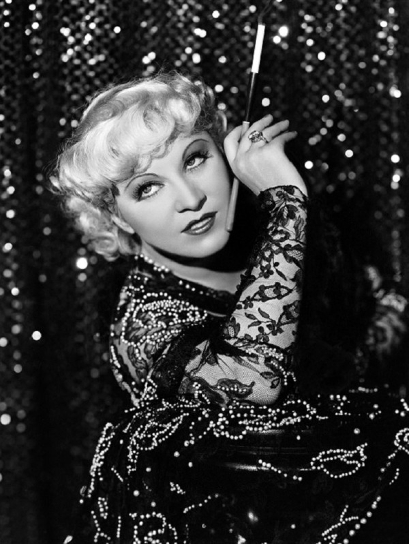 Mae West is a scandalous actress who became America's first sex symbol Mae West is a scandalous actress who became America's first sex symbol