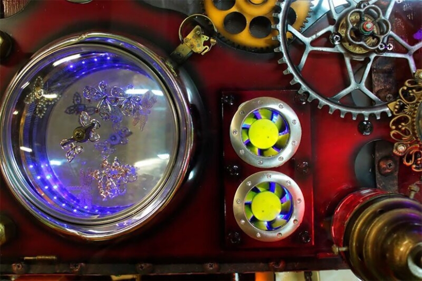 Magic house in Sergievo: dacha on wheels and steampunk museum Magic house in Sergievo: dacha on wheels and steampunk museum