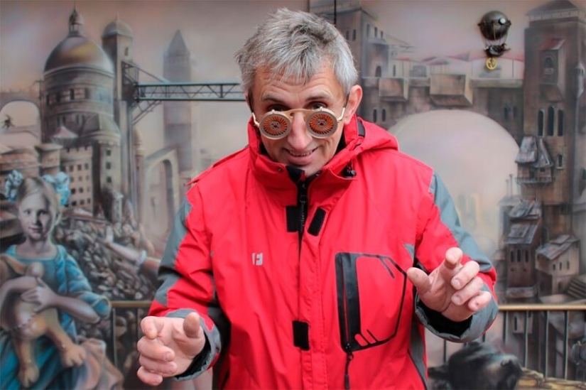 Magic house in Sergievo: dacha on wheels and steampunk museum Magic house in Sergievo: dacha on wheels and steampunk museum