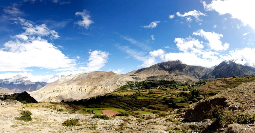 Majestic mountains, seeing which you will begin to pack a backpack Majestic mountains, seeing which you will begin to pack a backpack