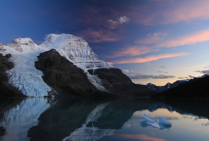 Majestic mountains, seeing which you will begin to pack a backpack Majestic mountains, seeing which you will begin to pack a backpack