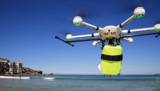 Malibu rescuers are no longer in business: in Australia, a drone saved drowning people for the first time Malibu rescuers are no longer in business: in Australia, a drone saved drowning people for the first time