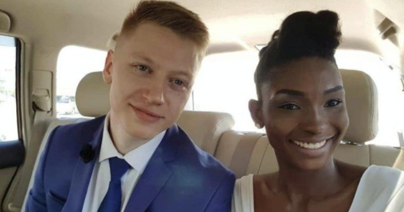 Malvaviscos en chocolate, o Cómo un fotógrafo Yakuto se casó con una belleza africana