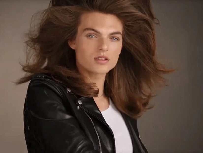 Mama's boy: Damian Hurley looks like his mother in a new photo shoot