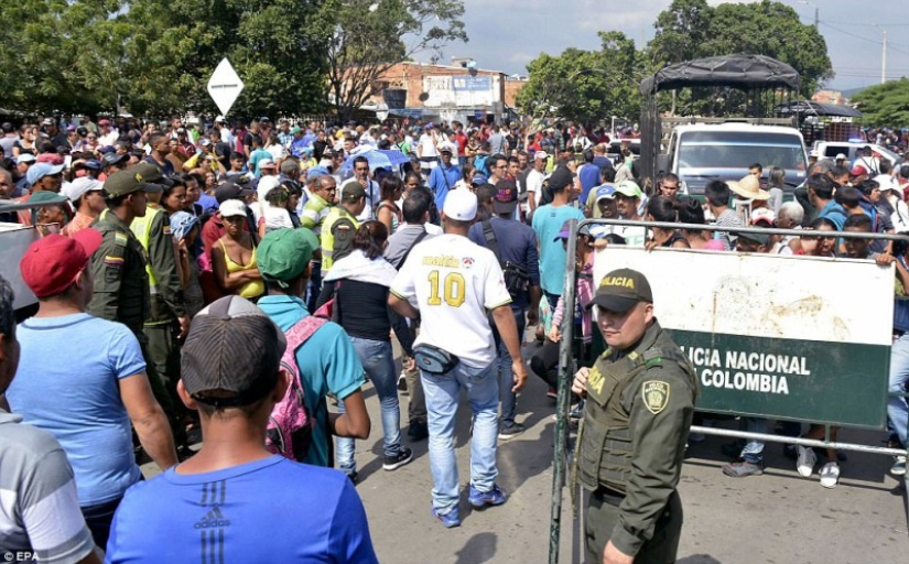 Mass exodus from Venezuela: Thousands of people are fleeing hunger and crime in neighboring Colombia