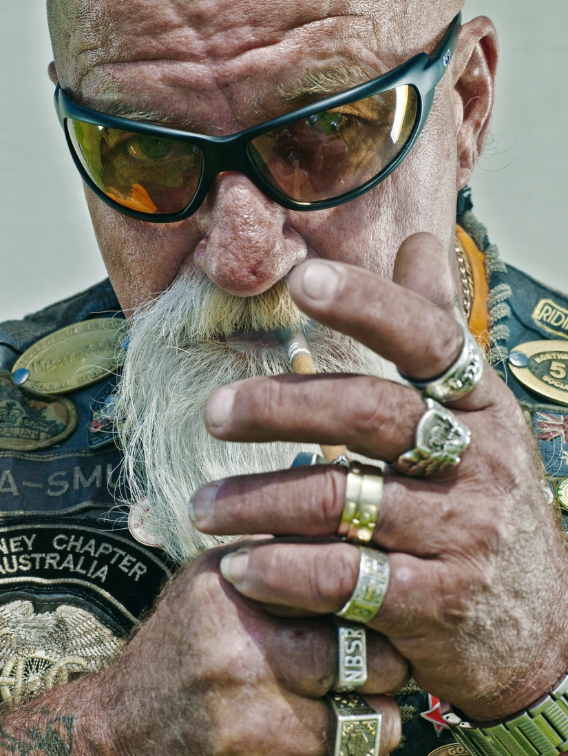 "Me fascina el misterio que esconden los rostros": los expresivos retratos de Billy Plummer "Me fascina el misterio que esconden los rostros": los expresivos retratos de Billy Plummer