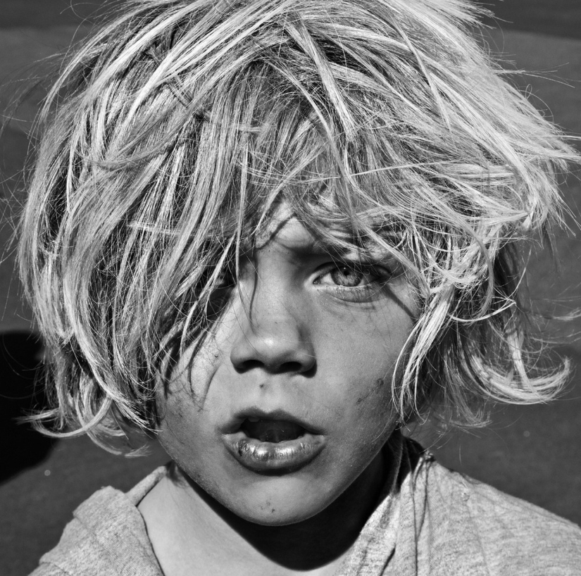 "Me fascina el misterio que esconden los rostros": los expresivos retratos de Billy Plummer "Me fascina el misterio que esconden los rostros": los expresivos retratos de Billy Plummer