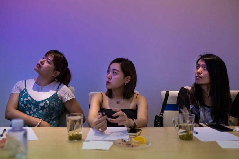 "Mercados de amor": cómo las mujeres buscan parejas matrimoniales en China "Mercados de amor": cómo las mujeres buscan parejas matrimoniales en China