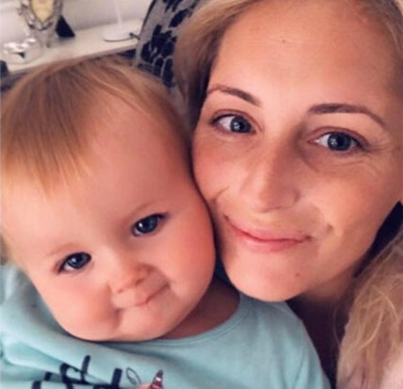 ¡Mi cariñosa suegra! Madre le robó a su esposo a su hija después de que ella pagó por su boda