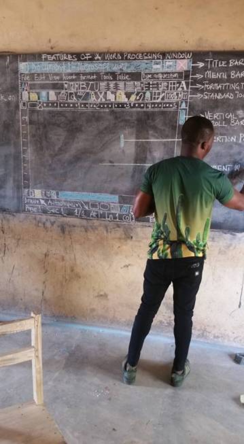 Microsoft Word, pizarra, tiza: la foto de un profesor de informática en una escuela de una aldea en Ghana voló por las redes sociales