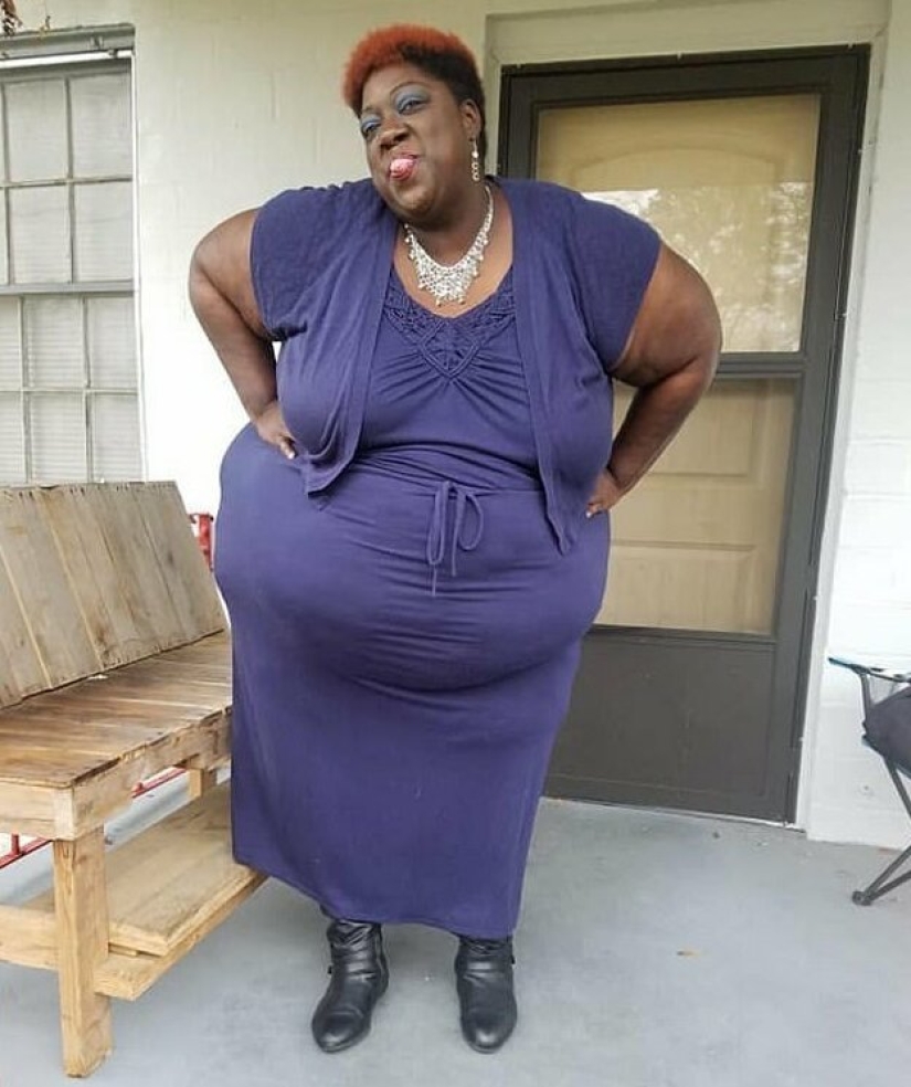 Millones de personas siguen el entrenamiento de esta enorme mujer afroamericana