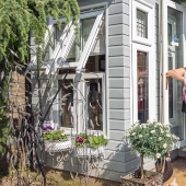 Mom made a micro-mansion out of an old barn to hide in it from her husband and children