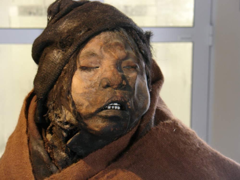 Momias incas de niños y mujeres sacrificados