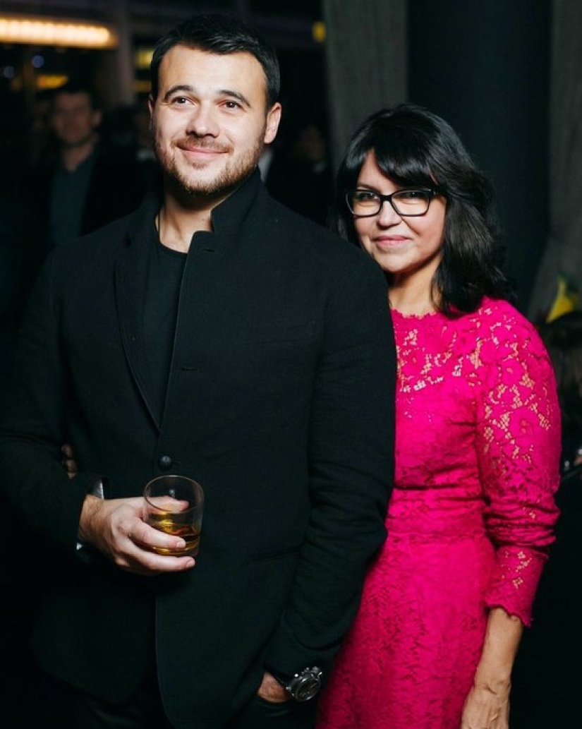 Mom's son forever: photos of 15 Russian artists with moms