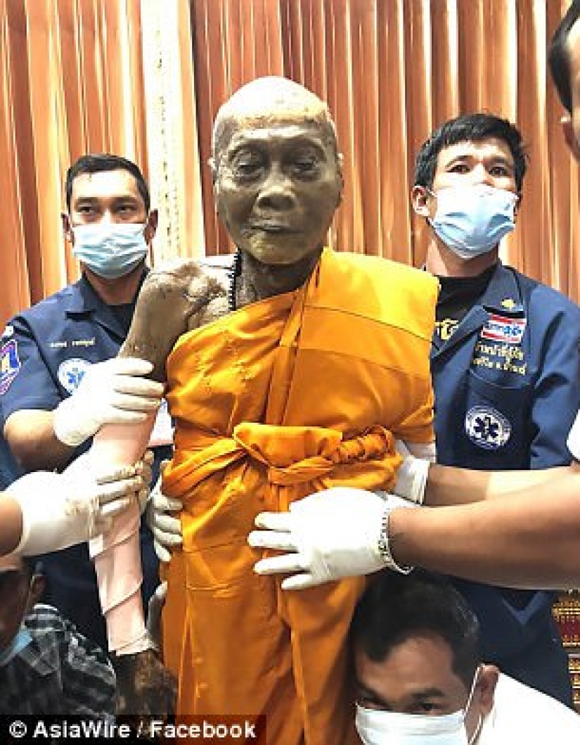 Monje budista sonrió dos meses después de su muerte
