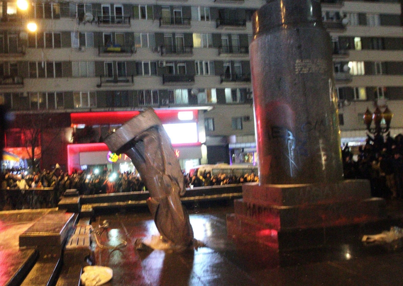 Monumentos a Vladimir Lenin en todo el mundo