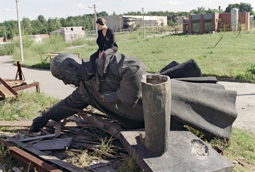 Monumentos a Vladimir Lenin en todo el mundo