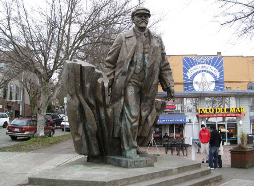 Monumentos a Vladimir Lenin en todo el mundo