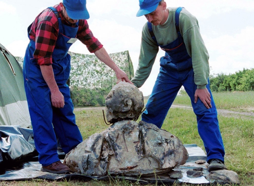 Monumentos a Vladimir Lenin en todo el mundo