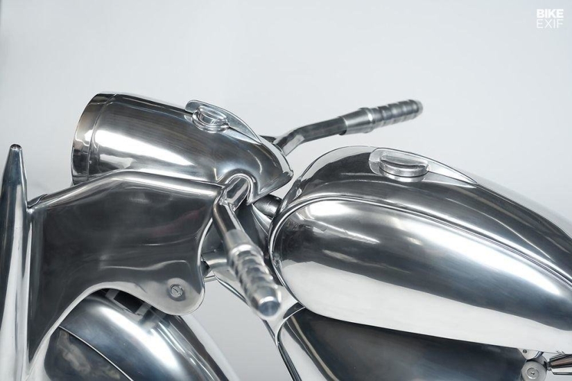 Motocicleta increíblemente hermosa: réplica del Killinger und Freund alemán en estilo Art Déco Motocicleta increíblemente hermosa: réplica del Killinger und Freund alemán en estilo Art Déco