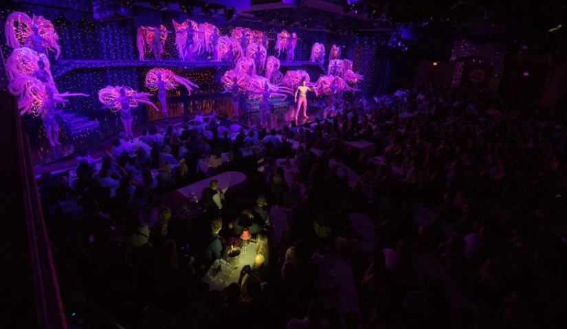 Moulin Rouge cumple 130 años: 20 fotos detrás de escena del icónico cabaret de París
