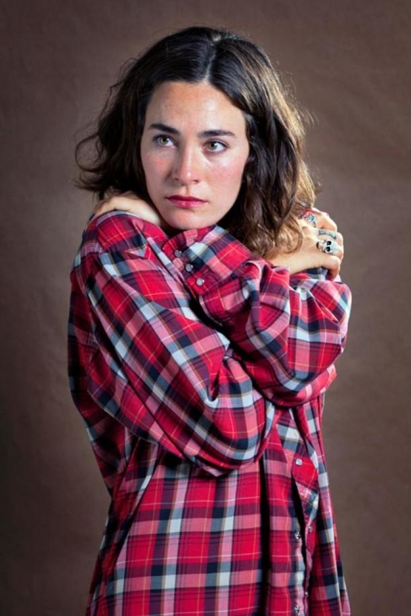 Mujeres con la ropa de sus ex: un proyecto fotográfico inusual de Carla Richmond