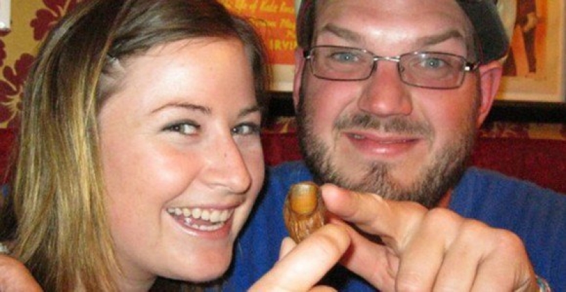 My feet in my mouth: the glorious history of the Canadian alcoholics club "Sour Finger" My feet in my mouth: the glorious history of the Canadian alcoholics club "Sour Finger"