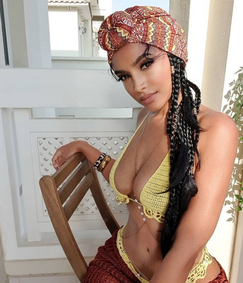 Mysterious Punishment yes Costa is an exotic beauty from Dubai