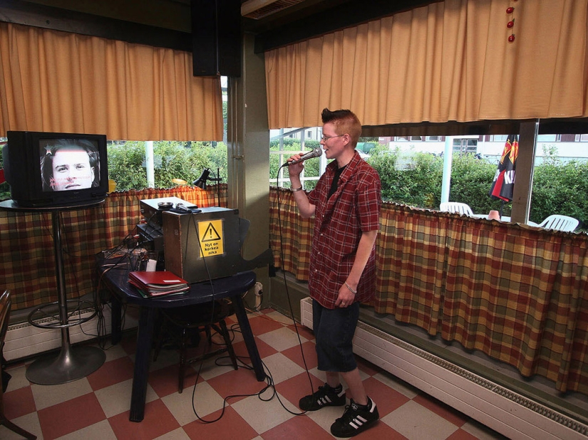 Nadie canta karaoke como los tímidos finlandeses