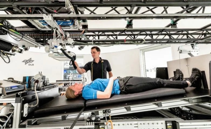 NASA is looking for volunteers who will lie in bed for 2 months for 19 thousand dollars