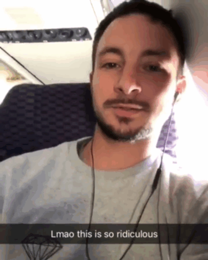 Netizens shared photos of strange neighbors on planes