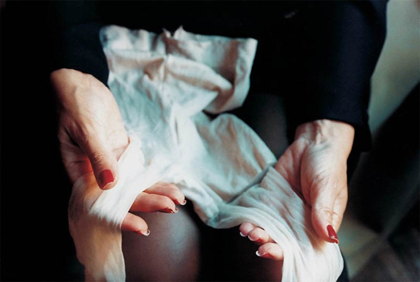 Never closer: Elinor Carucci's family photos from the "Closer" series