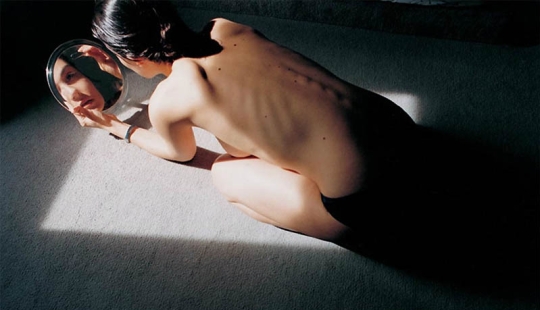 Never closer: Elinor Carucci's family photos from the "Closer" series