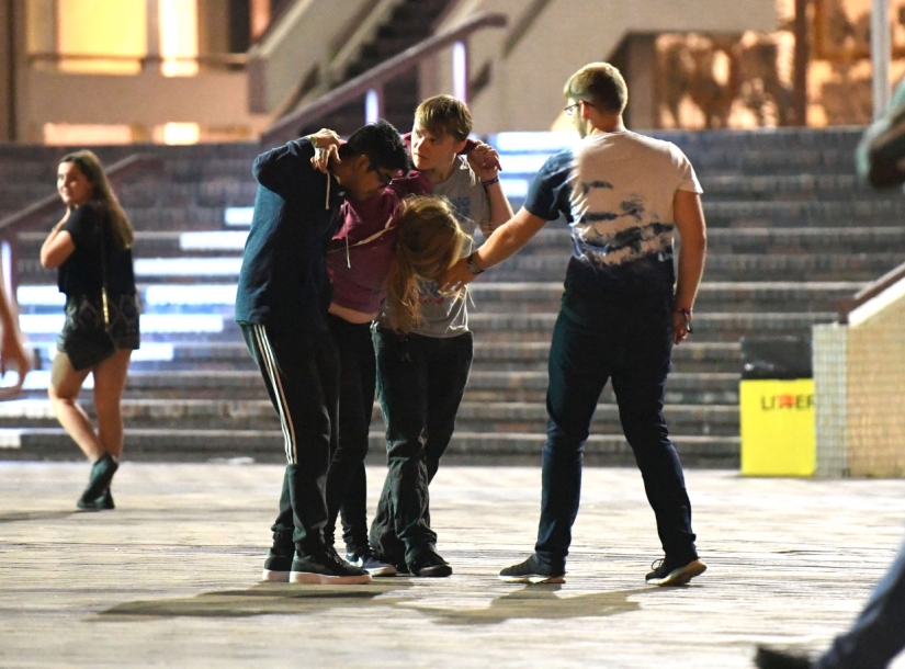 New for everything ready: 5,000 first-year students of Portsmouth University hung out in clubs until the morning New for everything ready: 5,000 first-year students of Portsmouth University hung out in clubs until the morning