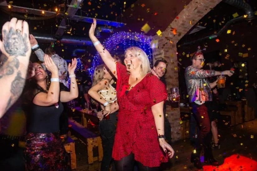 New Year's fireworks: the bright finale of a festive binge in the UK New Year's fireworks: the bright finale of a festive binge in the UK