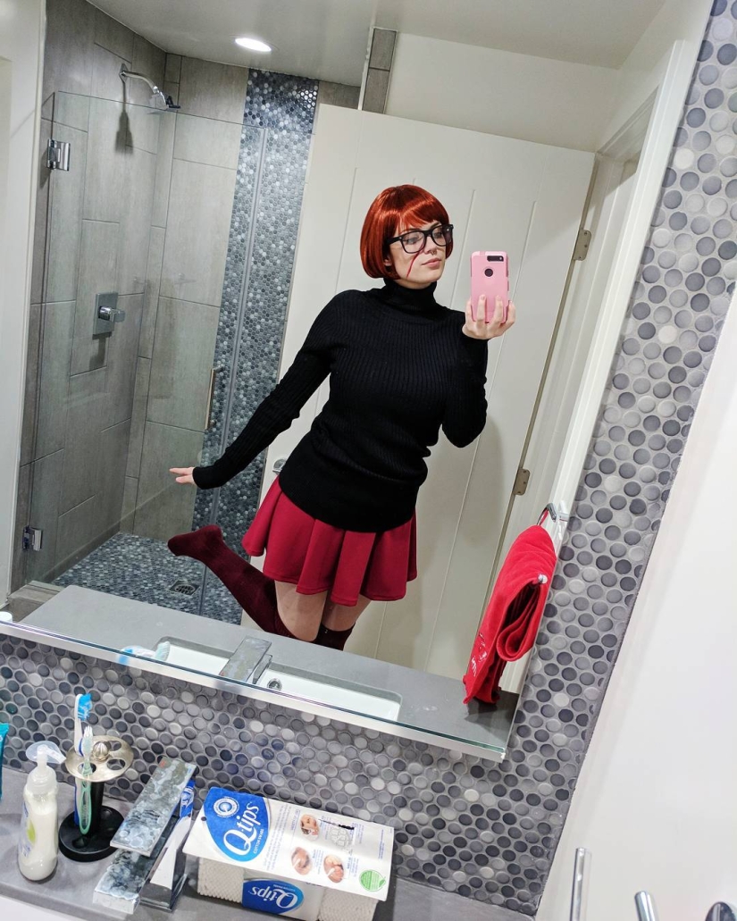 Nika Midget es una estrella de Twitch de 24 años con hermosos pechos