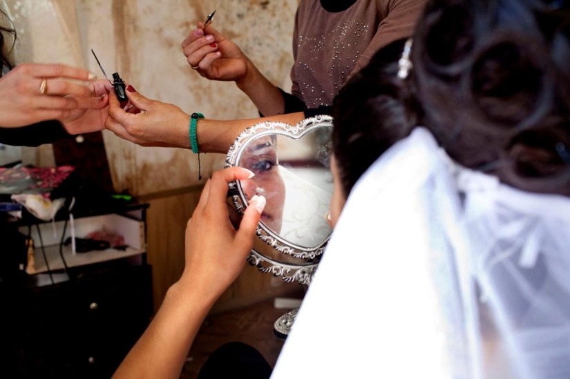 Niñas casables: cómo viven las novias menores de edad en Georgia