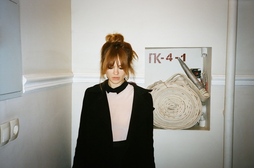 Niñas en las escaleras-el triunfo de las entradas postsoviéticas