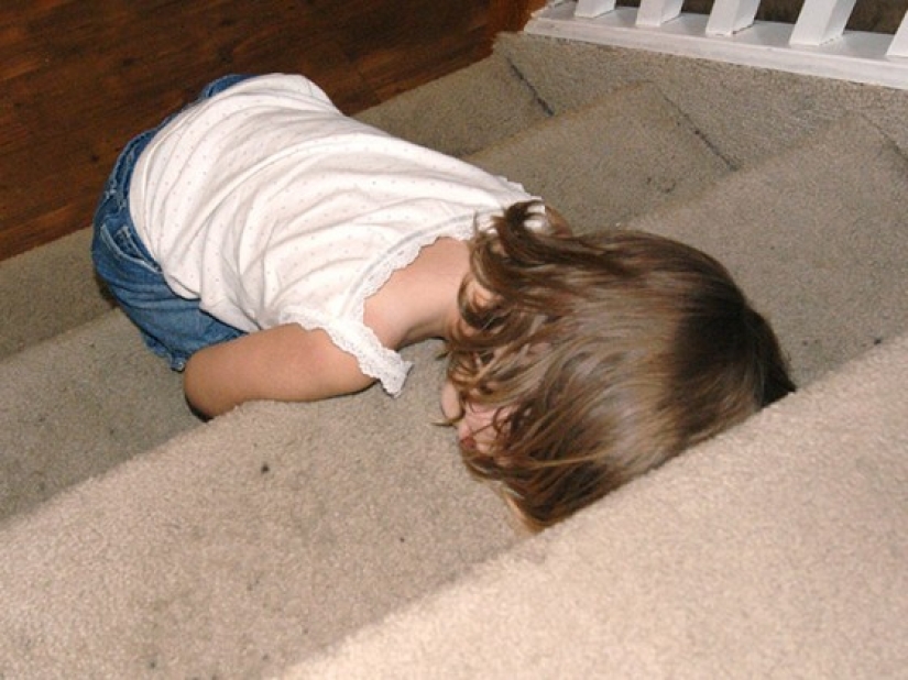 Niños que pueden quedarse dormidos absolutamente en cualquier lugar. Niños que pueden quedarse dormidos absolutamente en cualquier lugar.