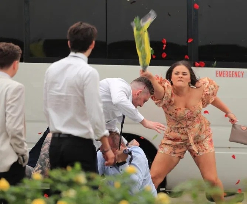No despiertes a la bestia que hay en ella: una niña azotó a un matón con un ramo de flores durante una pelea masiva en una carrera de caballos en Australia