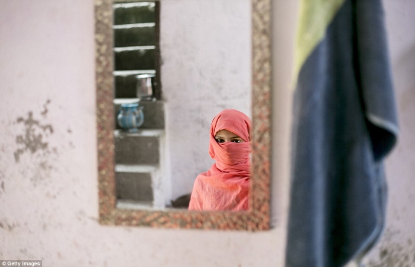 "No me queda nada": las historias de cinco niñas indias que sobrevivieron a la violencia