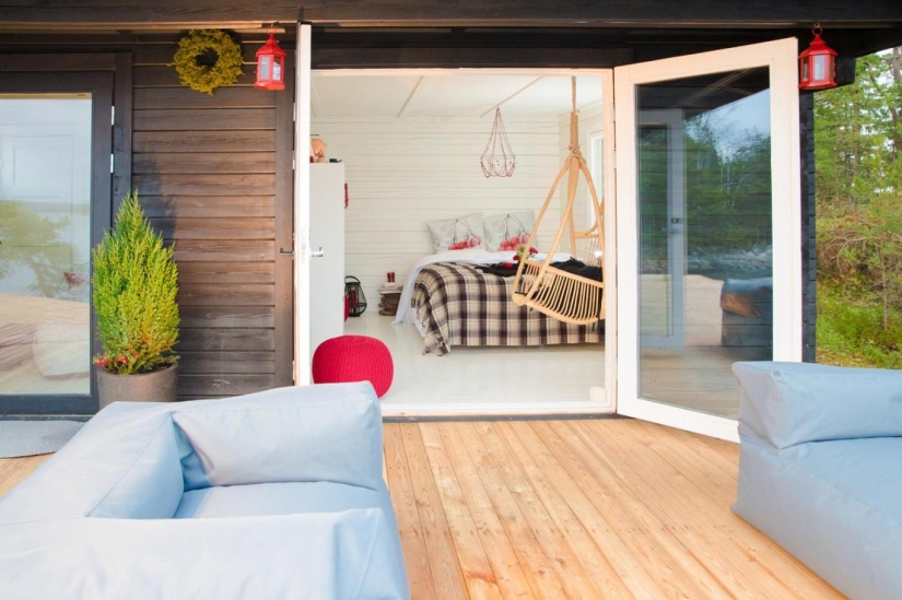 "No men allowed!": island resort for feminists only opens in Finland "No men allowed!": island resort for feminists only opens in Finland