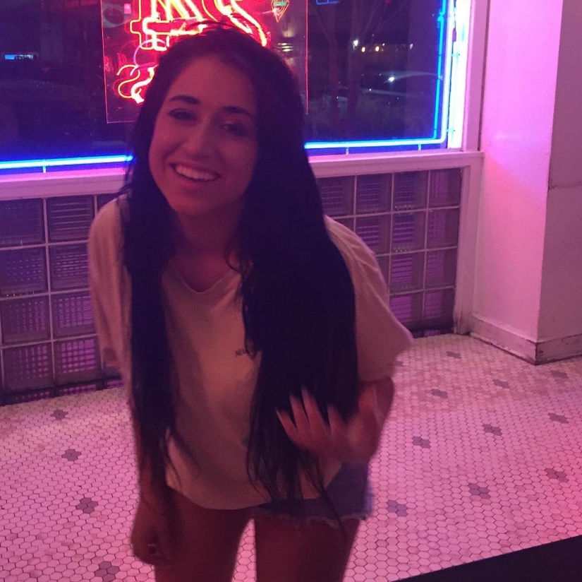 "¡No puedo trabajar como todas las personas!": blogger hizo una rabieta por el bloqueo de la cuenta