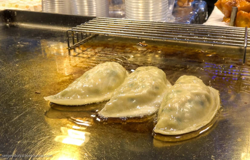 Not a single dog was injured: what to try from street food in seoul