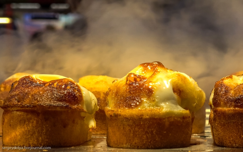 Not a single dog was injured: what to try from street food in seoul